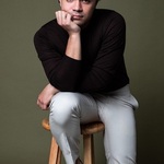 Adam Irigoyen Fotoğrafı