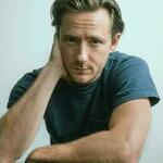 Lewis Pullman Fotoğrafı