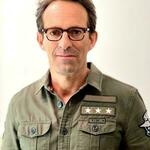Scott Waugh Fotoğrafı